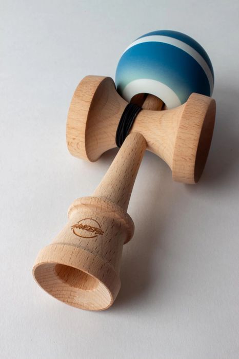 Kendama sweets antiskid 2.0 horizon fade broken shape blue