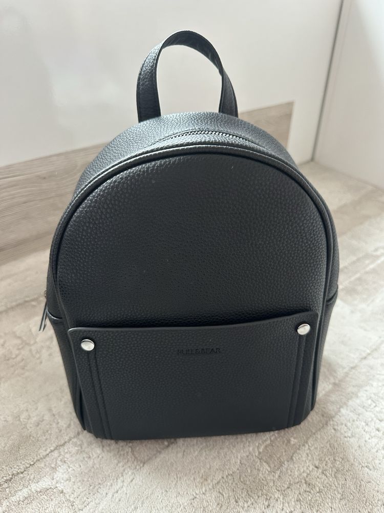 Кожена раница Pull&Bear