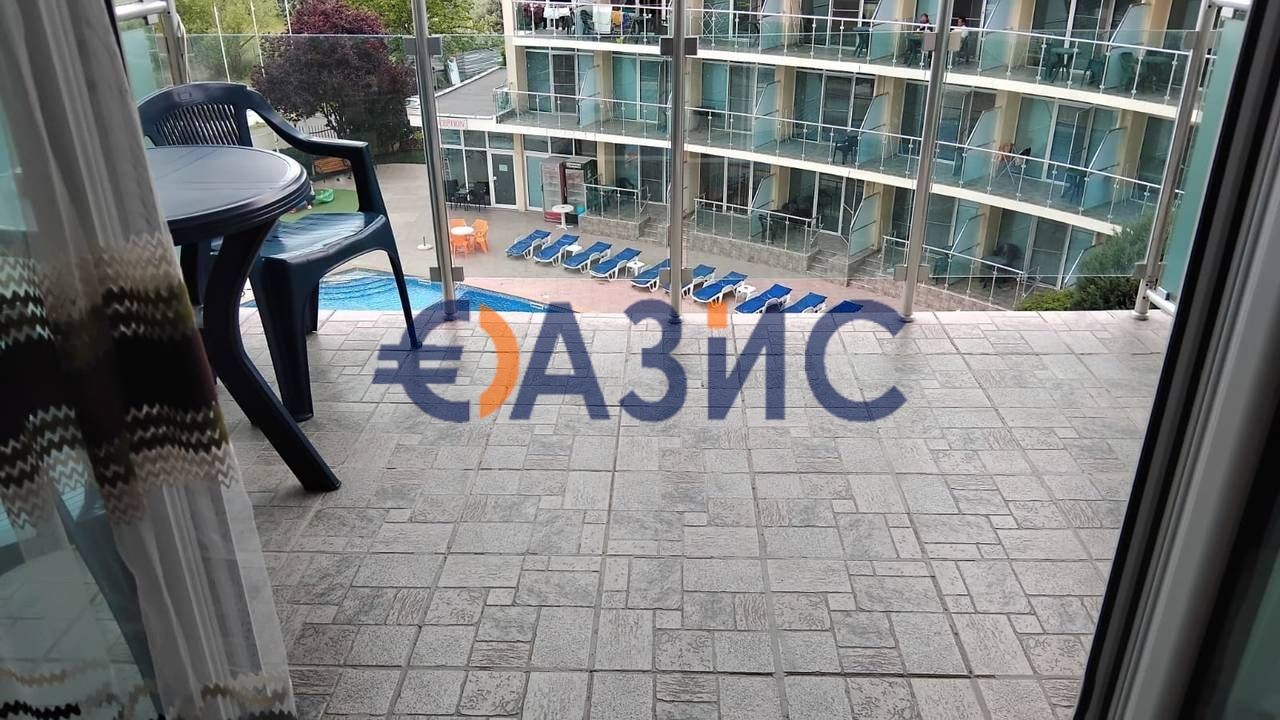 Продава се Двустаен апартамент в к.к. Слънчев бряг - 74 кв.м за 926 €/кв.м - Снимка #4