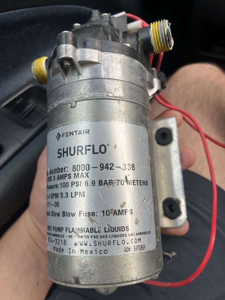 Помпа на 12v - каравана