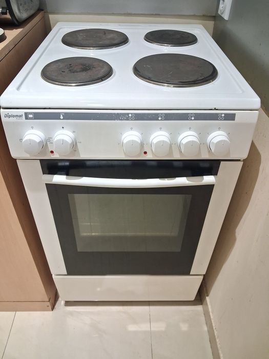 Готварска печка Diplomat DPL-5041FT