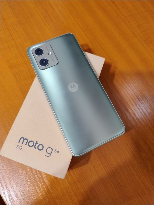 Телефон Motorola G54