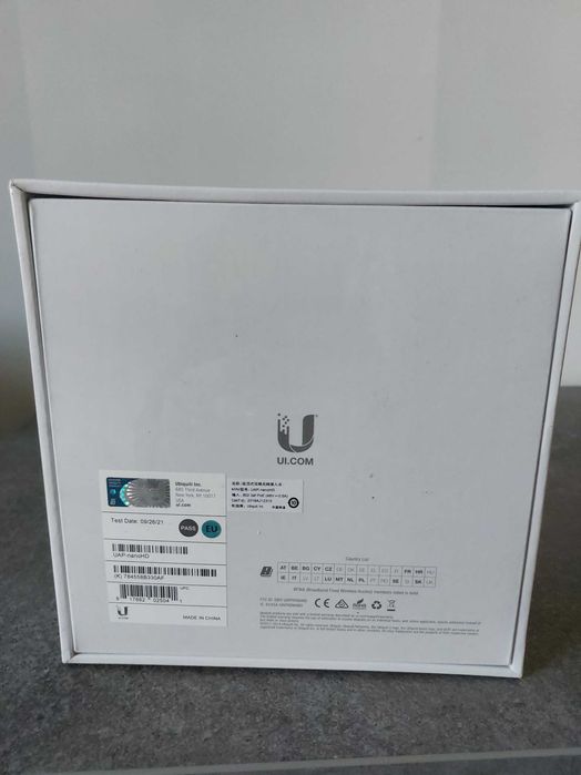 Access Point Ubiquiti UniFi UAP nanoHD MU-MIMO, Wave 2, nou SIGILAT