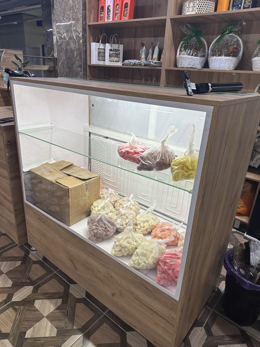 Витринный холодильник