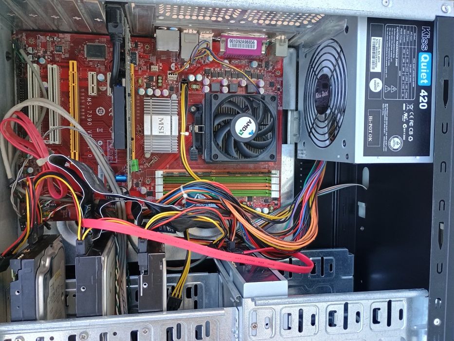 Vând unitate PC AMD