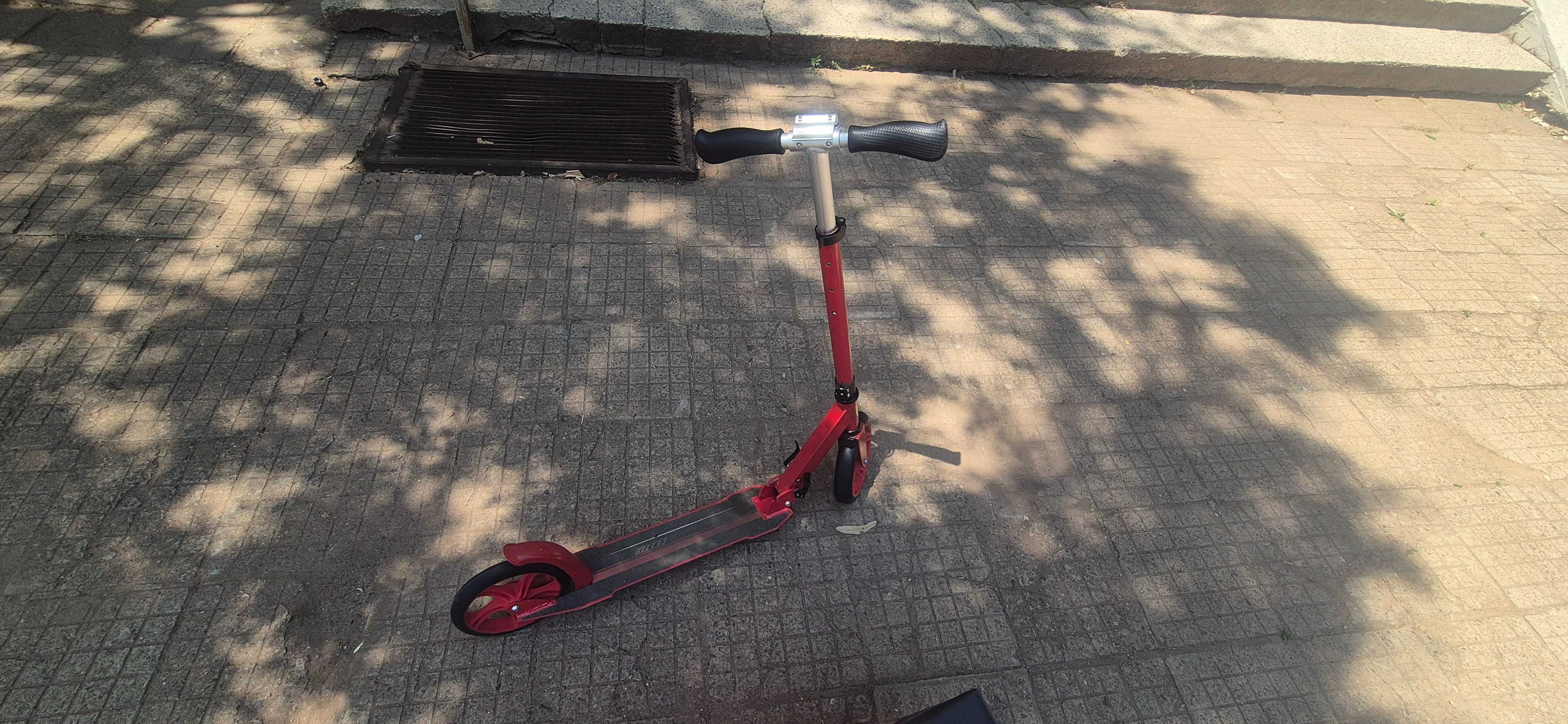 Тротинетка Ferrari