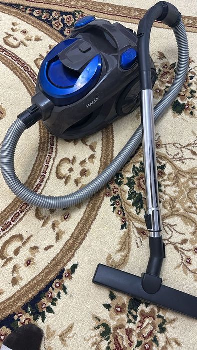 Пылесос.   Haley