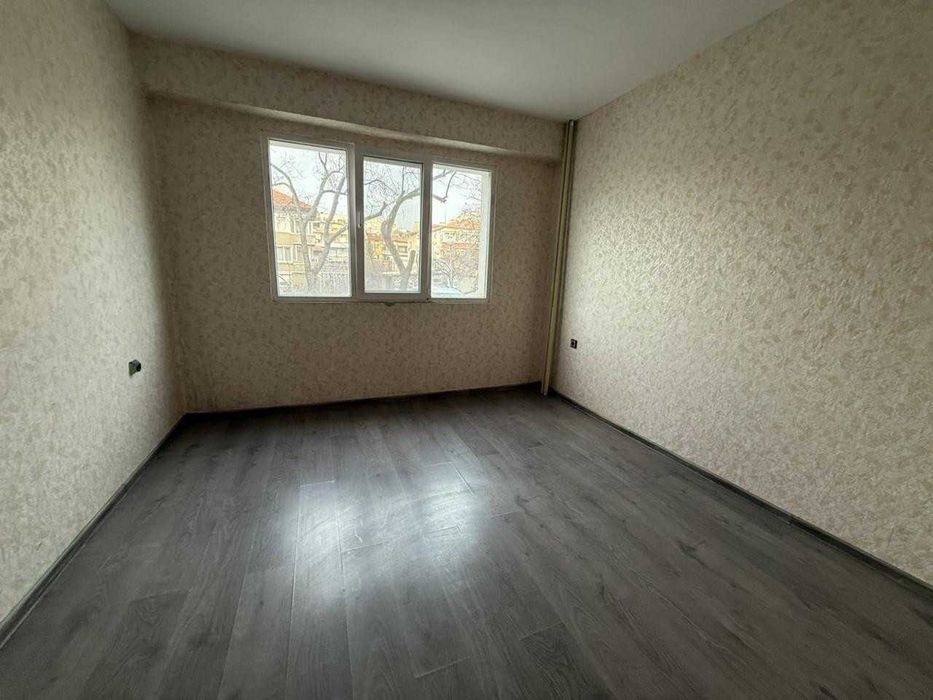 Продава се Двустаен апартамент в Пловдив, Център - 62 кв.м за 679 €/кв.м - Снимка #1