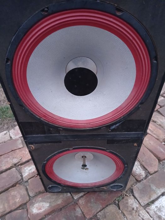 vând boxe pentru stație