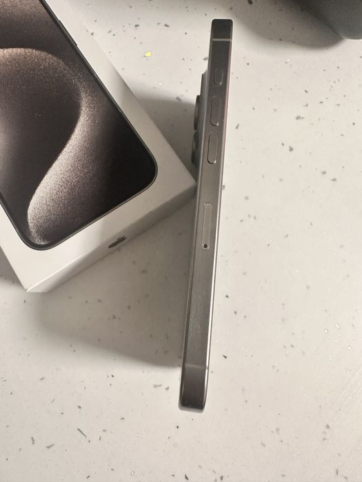 Iphone 15 pro titanium