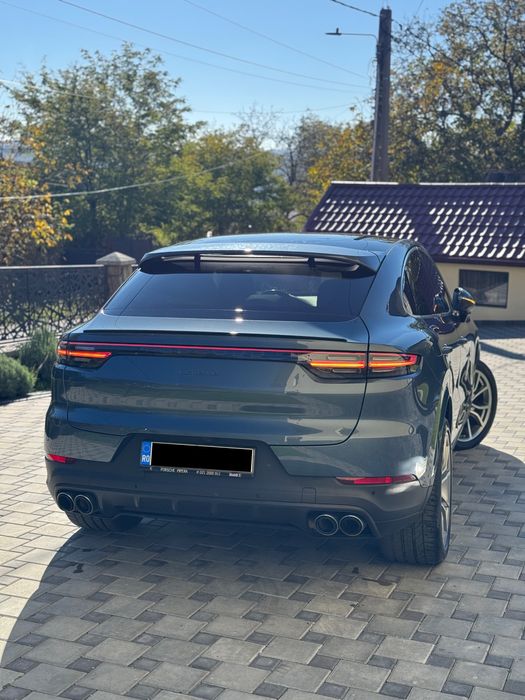 Porsche Cayenne Coupe // 2020 3.0 340cp // Distronic // ACC