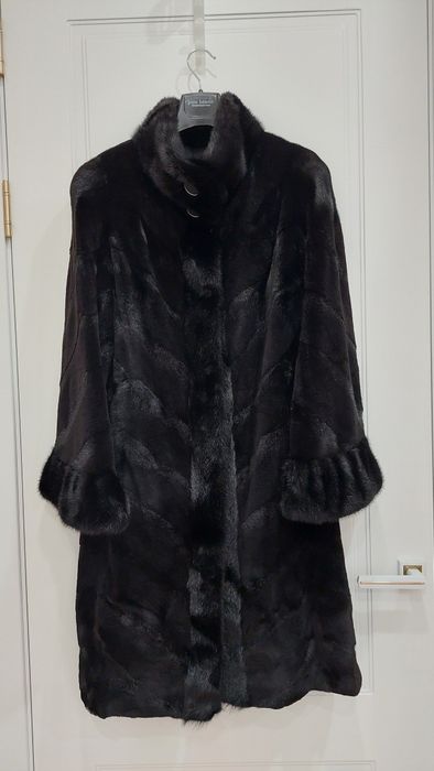 Продаю натуральную норковую шубу