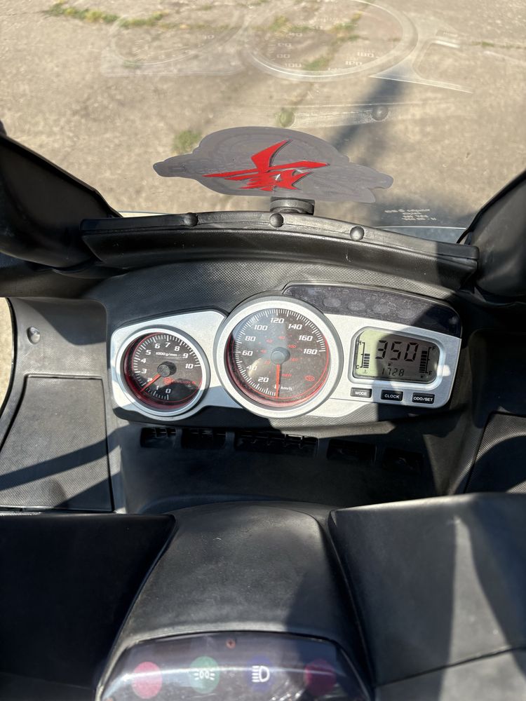 Maxi scuter Gilera nexus 250