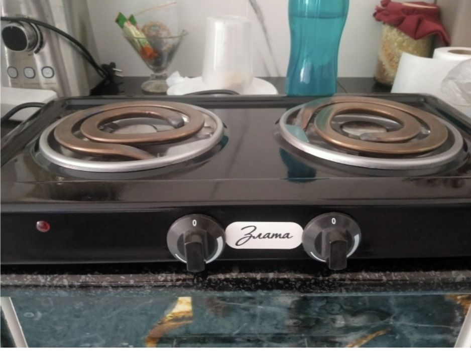 Продам двухконфорочную плиту!
