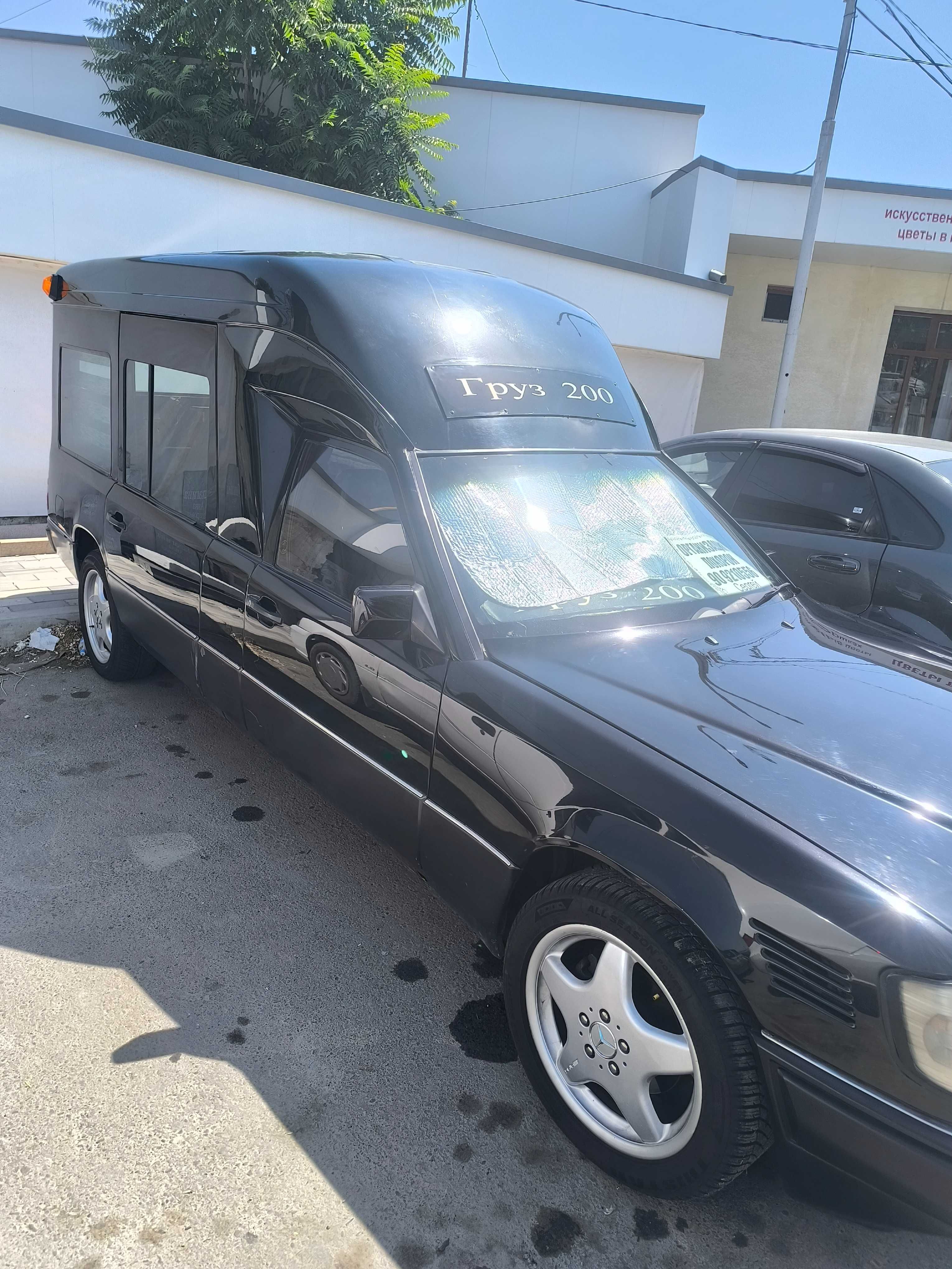 Продам грузо пассажирский Мерседес 124