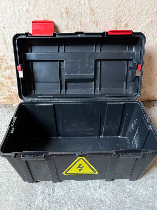 Куфари за инструменти Tayg