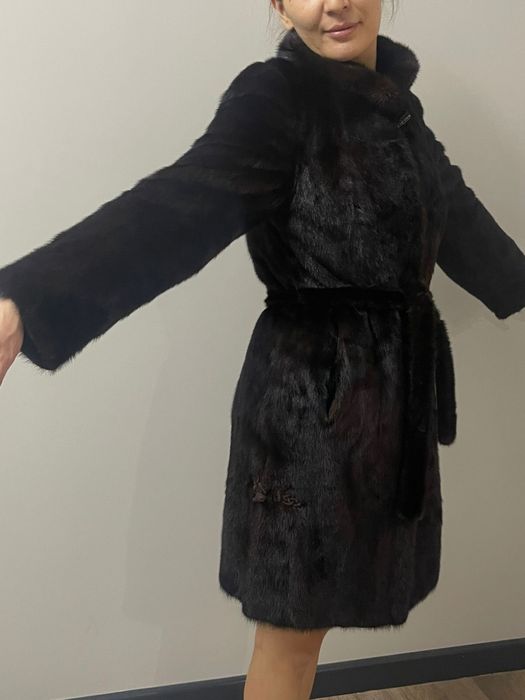 Продам норковую шубу