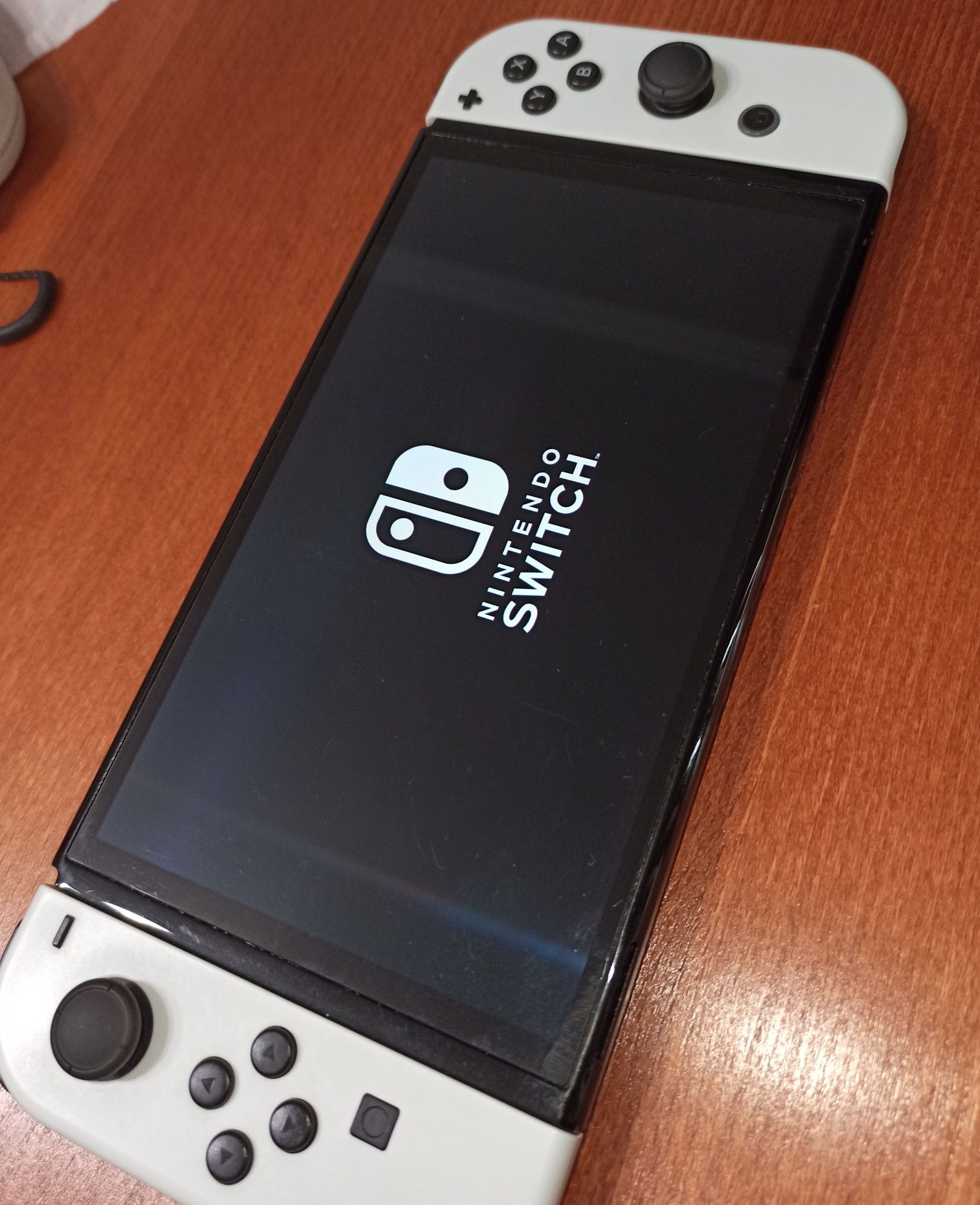 Nintendo Switch OLED + 2 Игри