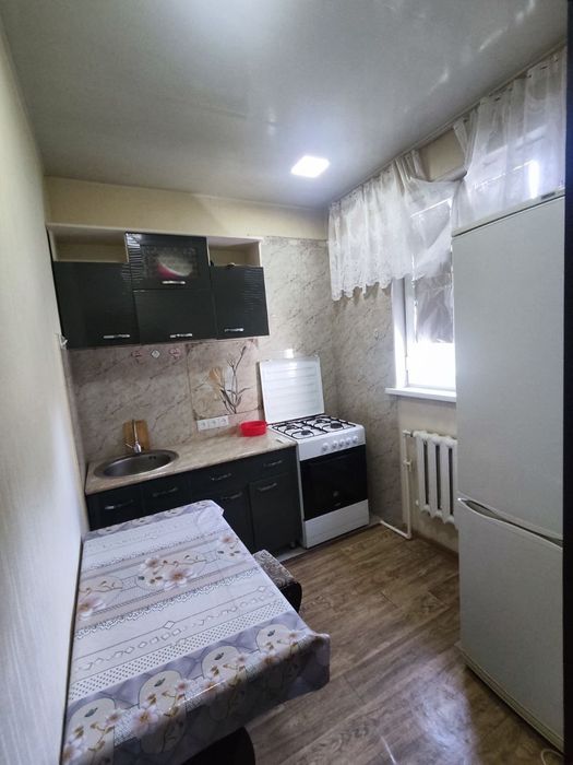 Продаётся квартира Чиланзар 10 квартал 2/5/5 панель