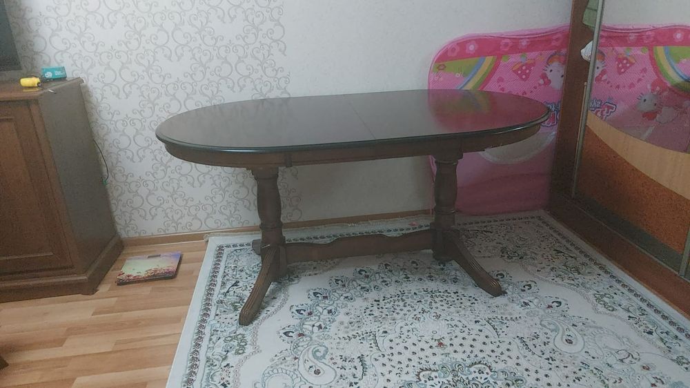 Продам стол раздвижной