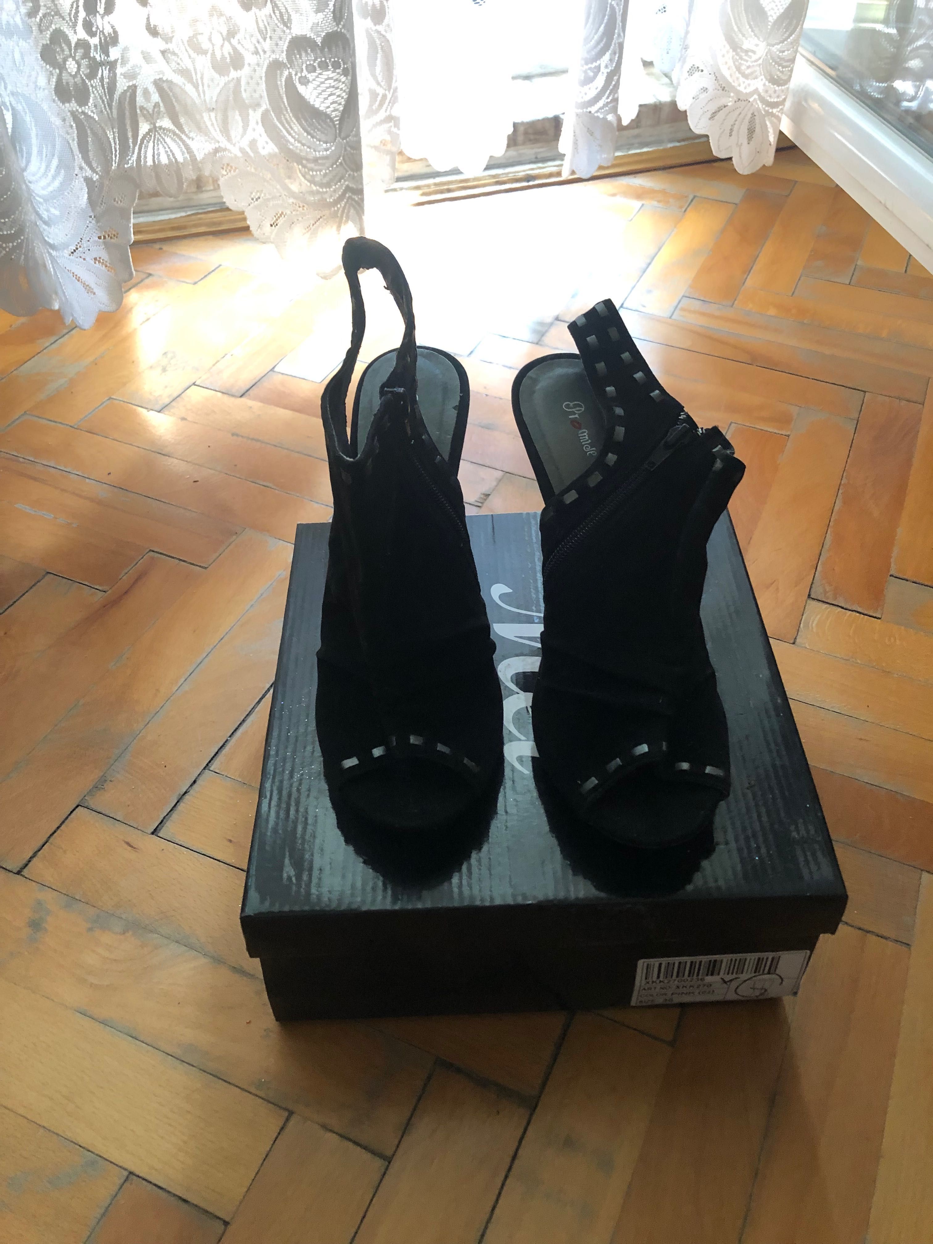 Pantofi cu toc cui de catifea negri eleganti