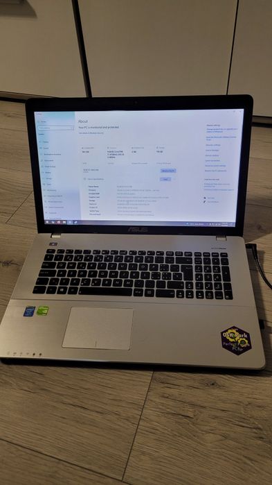 Laptop Asus X750J i7 4700HQ / 16 GB / 128 SSD / GeForce GT 740M - 17.3