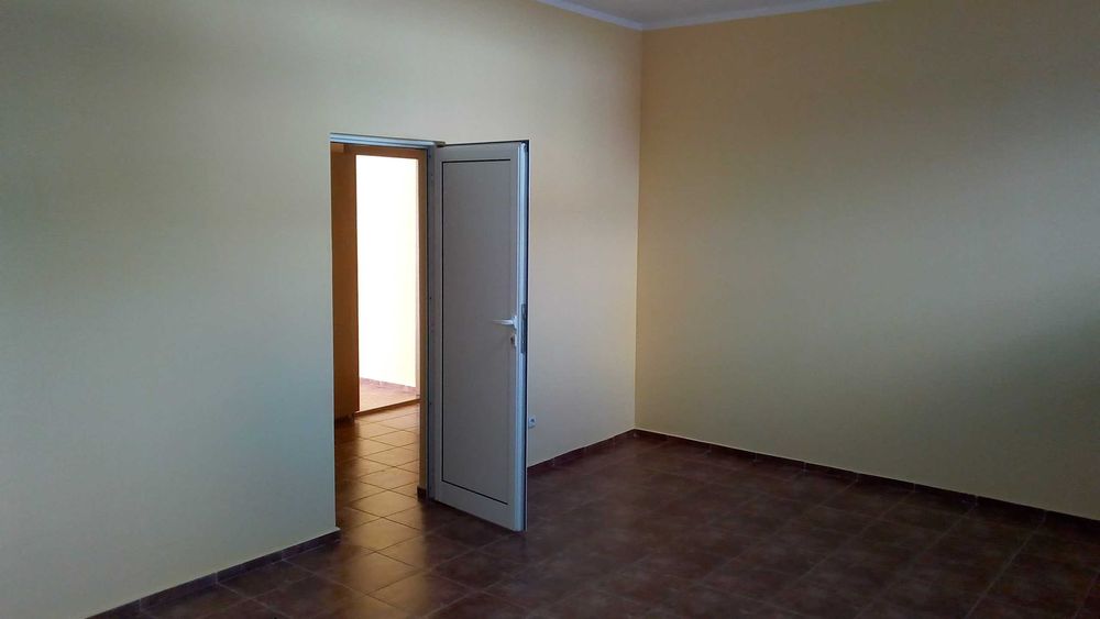 Дава се под наем Магазин в с. Равда, Област Бургас - 100 кв.м за 5355 € - Снимка #4