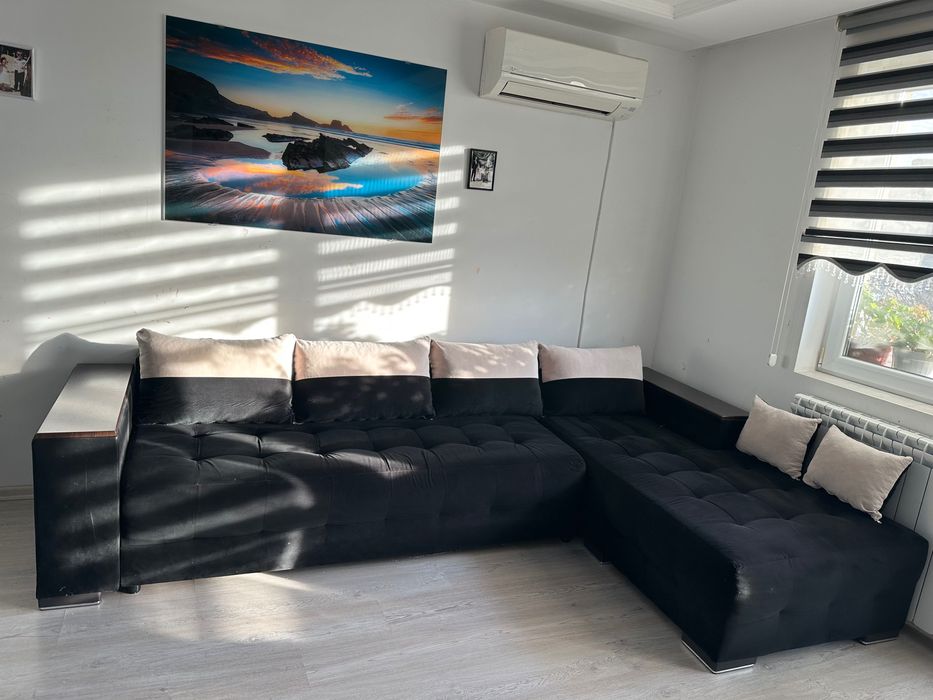 Разтегателен ъглов диван