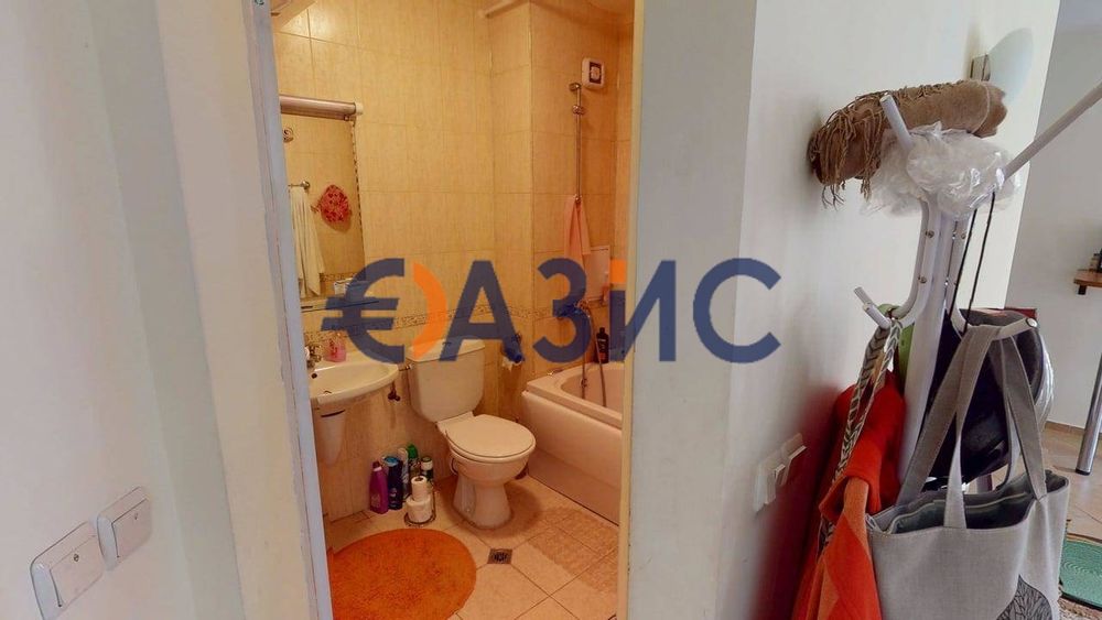 Продава се Тристаен апартамент в к.к. Слънчев бряг - 90 кв.м за 1167 €/кв.м - Снимка #9