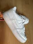 Оригинални често бели кецове NIKE AIR FORCE 1 LOW! 37,5 н