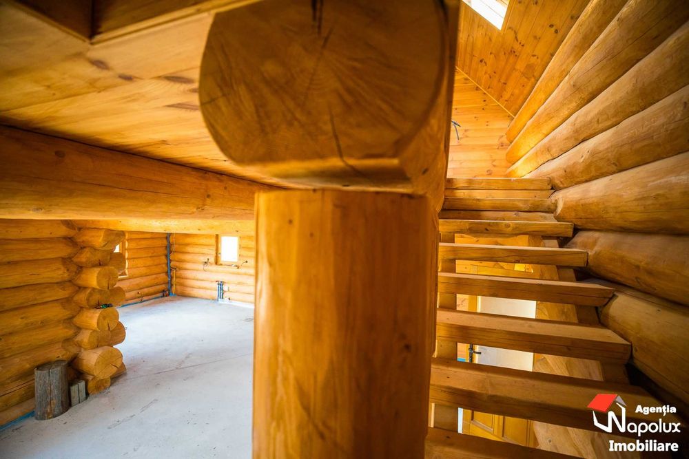 Exclusivitate! Casa din busteni intregi in Chinteni