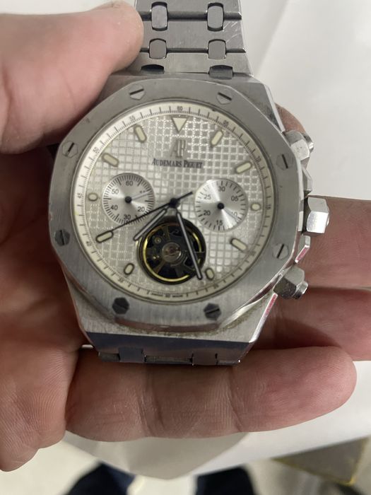 Продам часы в рабочем сост, цена 20.000