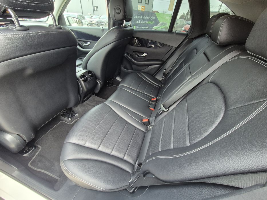 MERCEDES-BENZ GLC 250 CDI / 4X4 / Navigatie / Led / Clima /