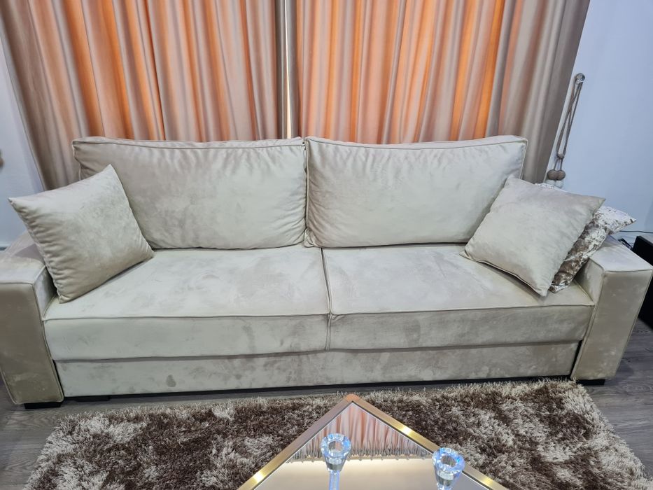 Vand canapele catifea!