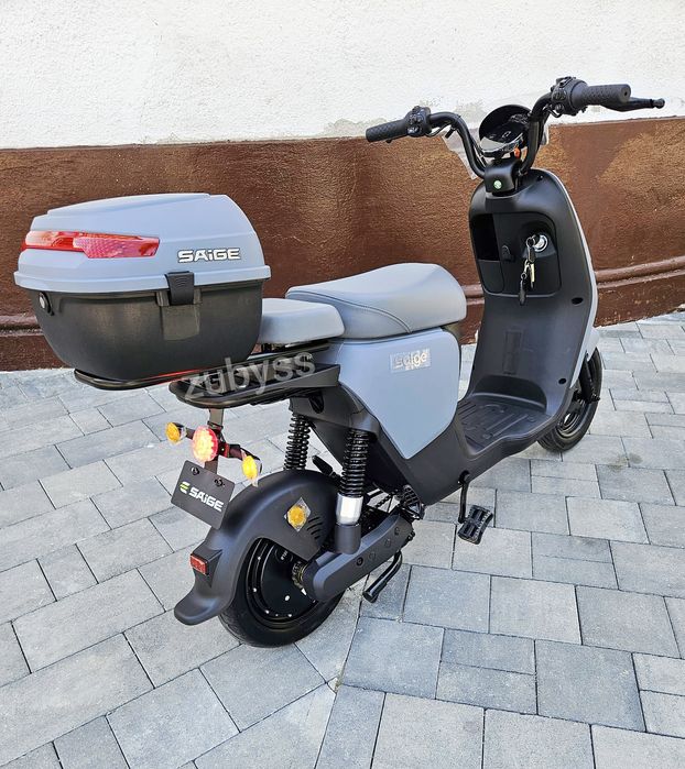 Scuter Electric Moped 800W 20Ah Fara Înmatriculare