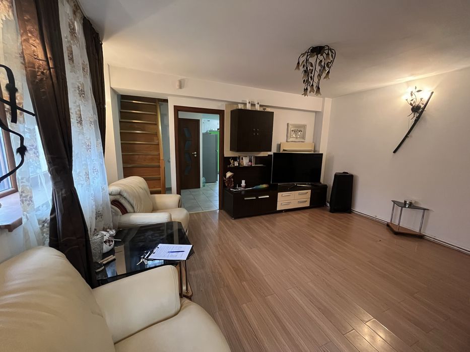 Casa Parter+Etaj-Zona centrala