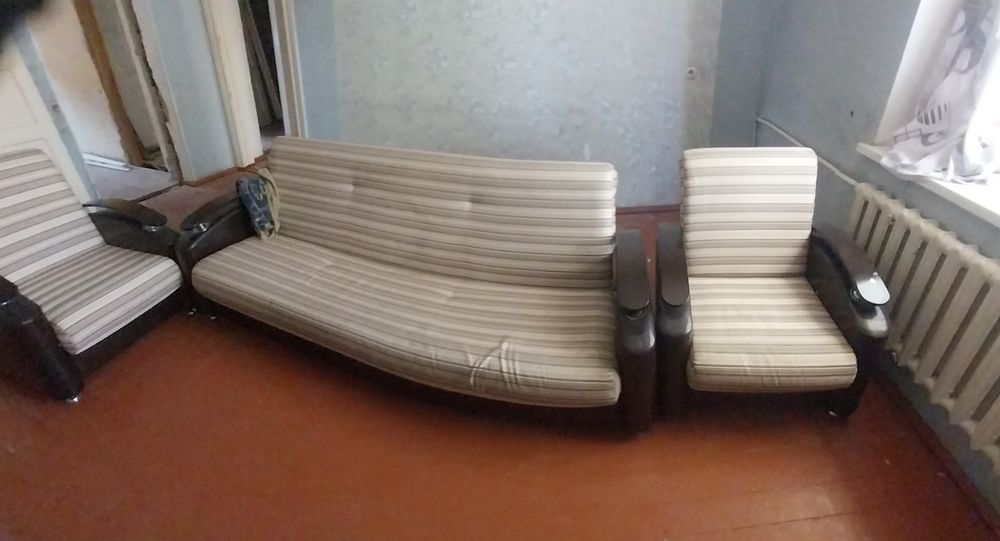 Продаётся мебель диван с креслами