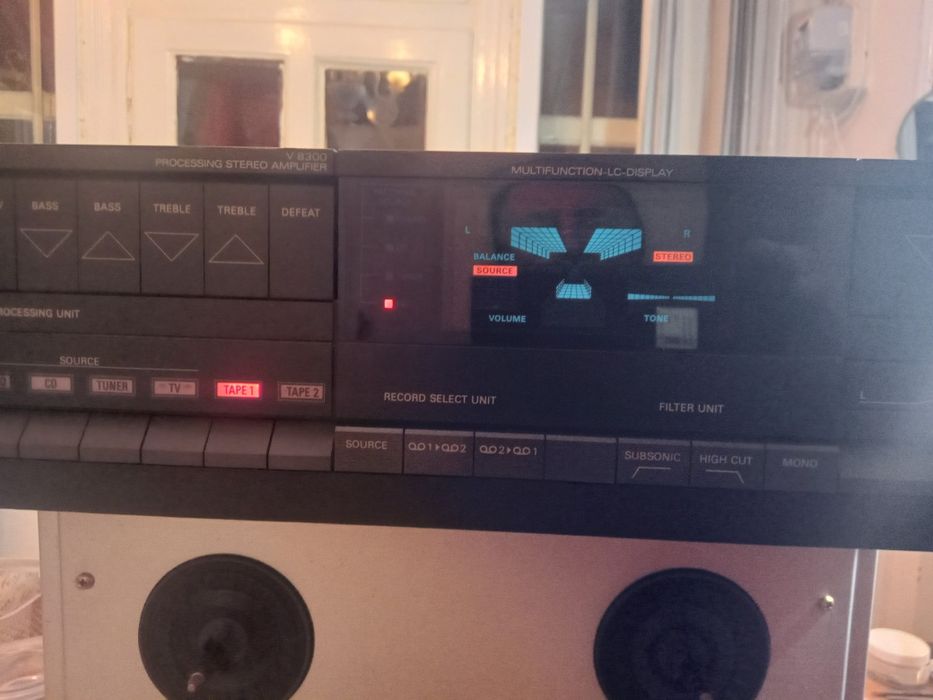 Amplificator 2x70W Grundig model V8300 s