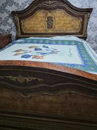 Спальная мебель со сундуком