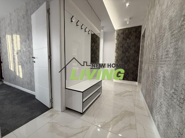 Продава се Тристаен апартамент в Пловдив, Остромила - 118 кв.м за 1992 €/кв.м - Снимка #10