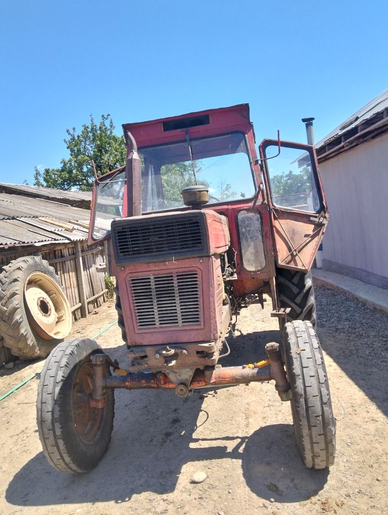 Tractor UTB 650 in stare bună de funcționare