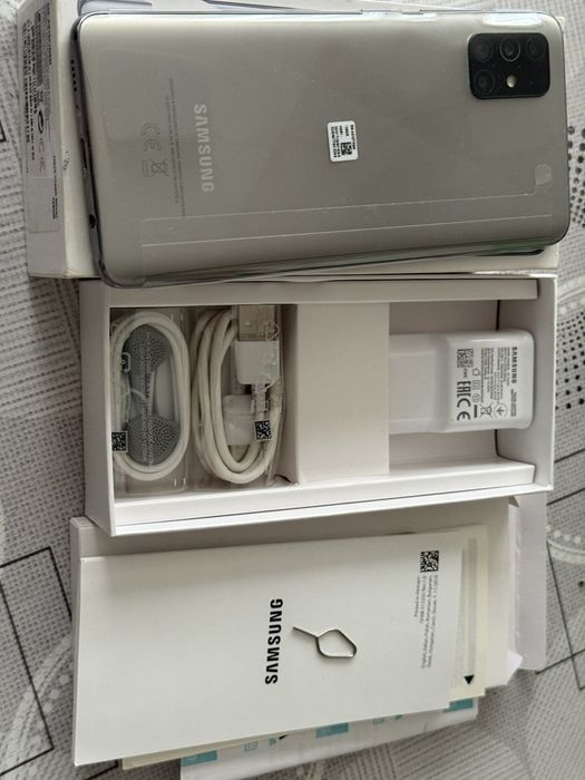 Самсунг А 51 ...