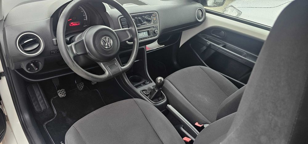 Volkswagen UP 2015
