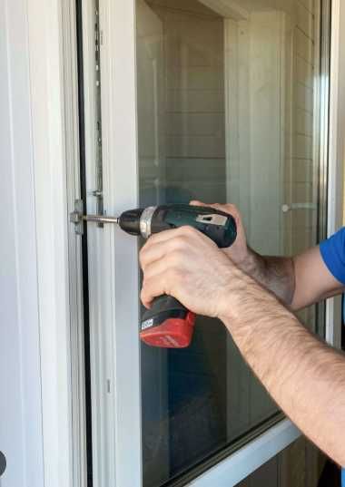 Ремонт пластиковых окон, дверей. Замена резины, механизма, регулировка