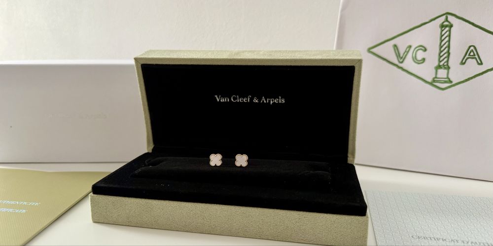 Van Cleef & Arpels Обеци с 18к Златно покритие - Цвят бял + Кутия