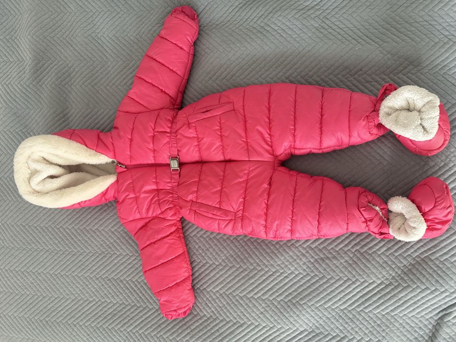 Зимний комбинезон для малыша