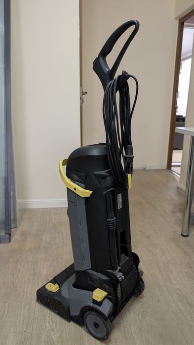 Моющий пылесос karcher