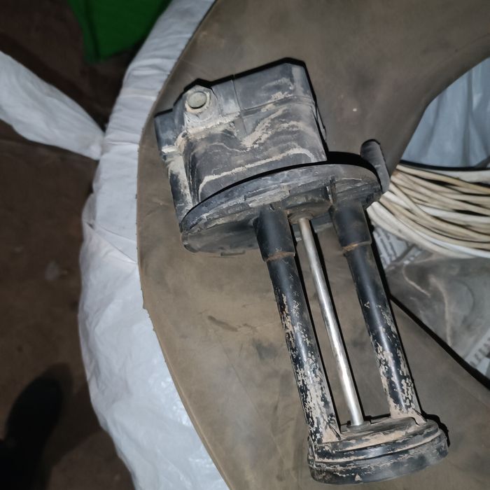 Водяные насосы 220в, 12в.