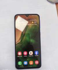 Продам телефон Samsung A40