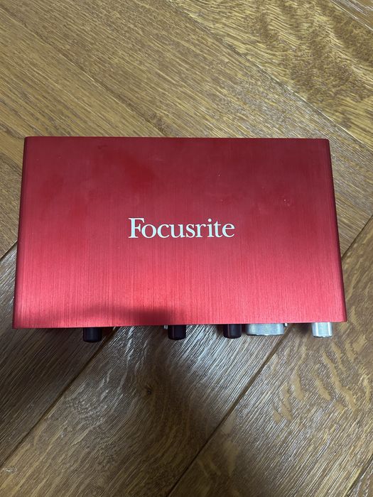 Scarlett Focusrite 2i4 2nd gen